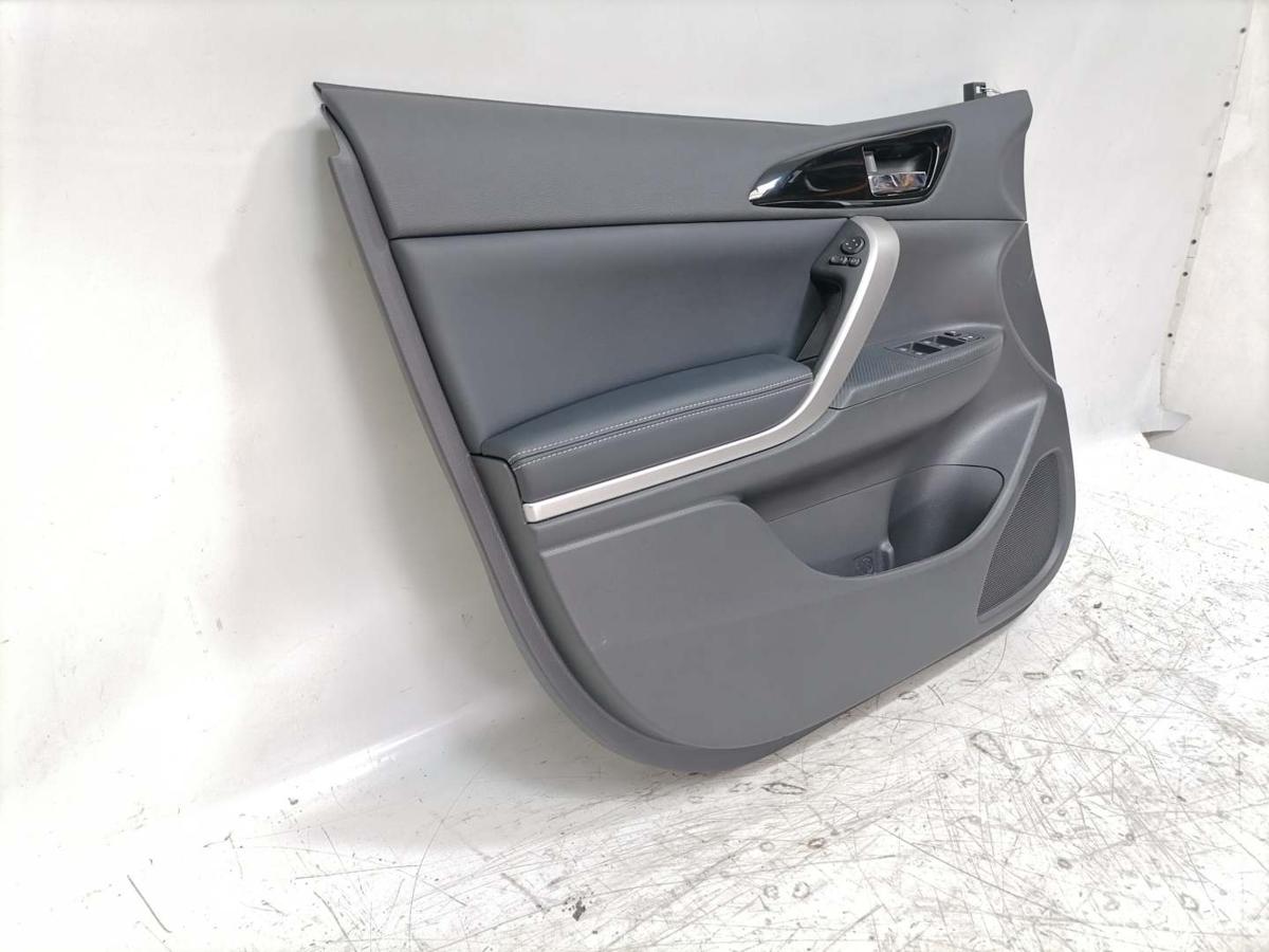 Mitsubishi Eclipse Cross original T&uuml;rverkleidung vorn links Facelift Bj.2023